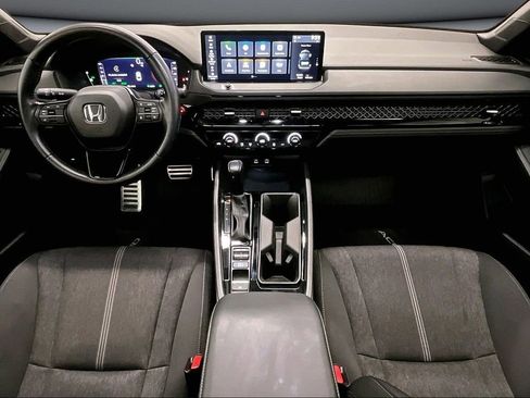 Used 2024 Honda Accord Sport image 7