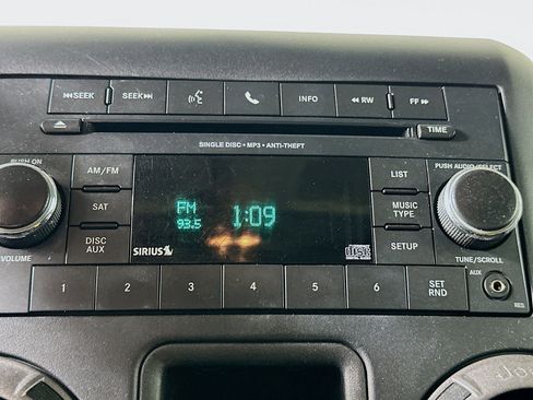 Used 2018 Jeep Wrangler Sport image 19