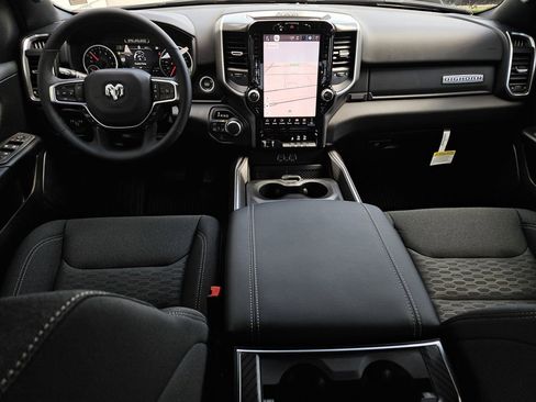 New 2026 RAM 1500 4x4 Crew Cab image 8