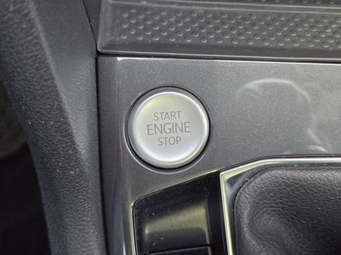 Used 2024 Volkswagen Tiguan SE R-Line image 29