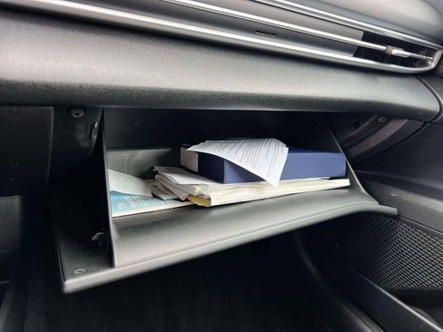 Used 2023 Hyundai Elantra SEL image 32