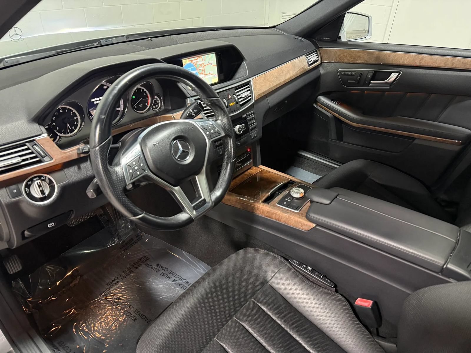 Used 2012 Mercedes-Benz E 550 4MATIC Sedan image 12