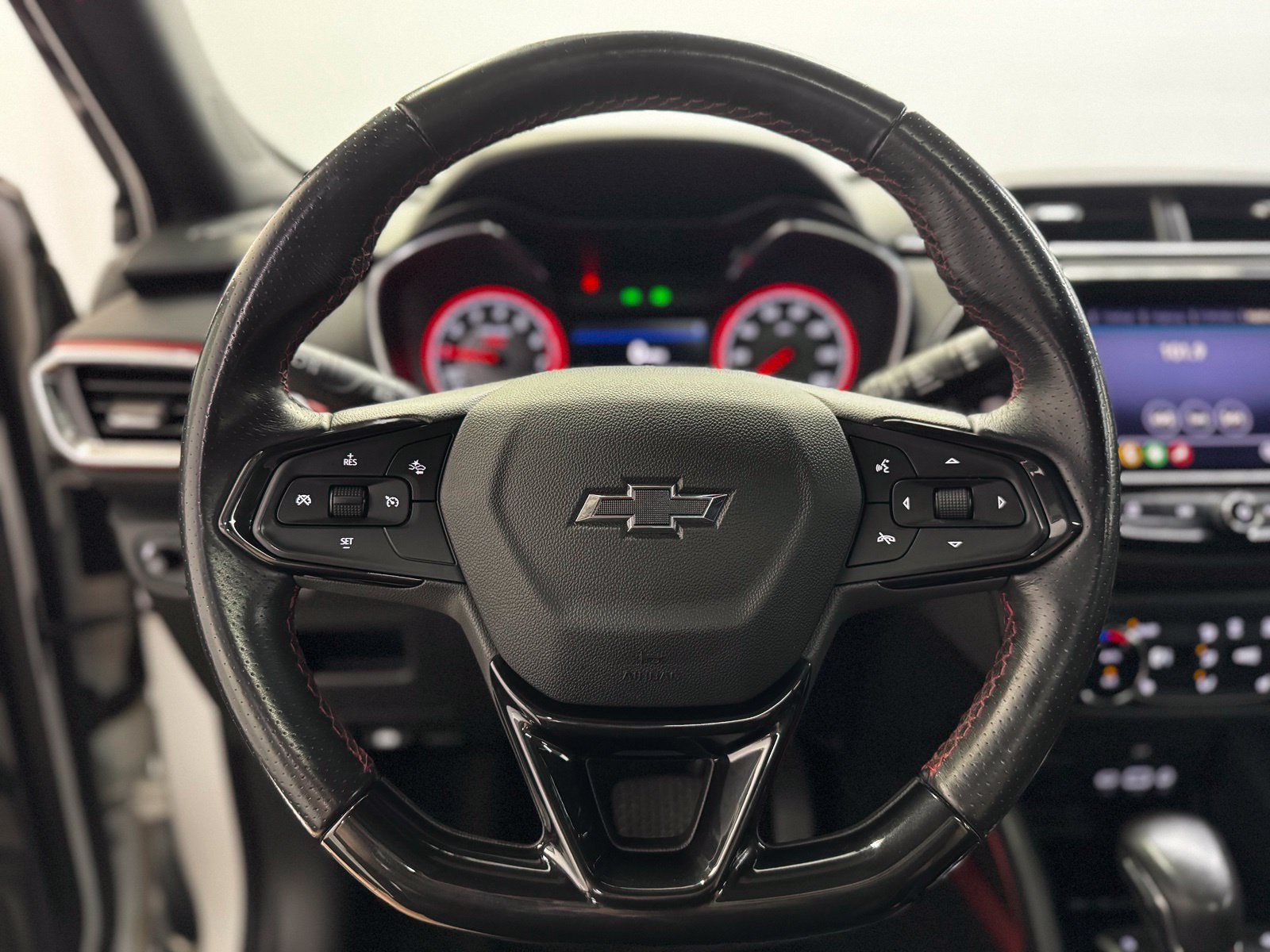 Used 2021 Chevrolet TrailBlazer RS w/ Sun and Liftgate Package FWD image 19