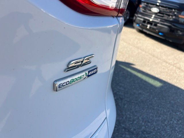Used 2016 Ford Escape SE w/ Equipment Group 201A AWD/4WD image 24