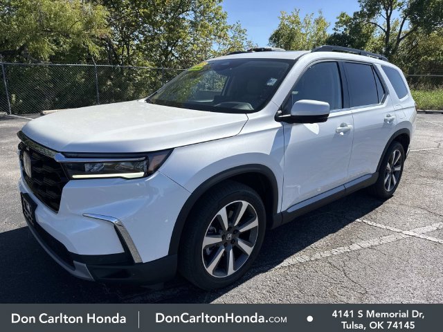 Used 2025 Honda Pilot Elite image 3