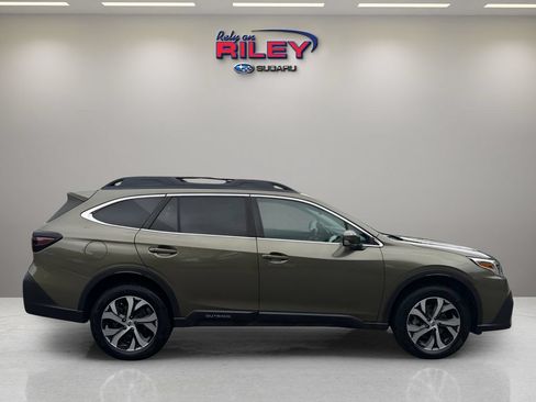 Used 2022 Subaru Outback Limited XT AWD/4WD image 6