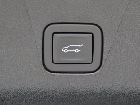 Used 2024 Chevrolet Tahoe RST w/ Sport Performance Package image 10