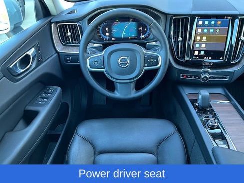 Used 2022 Volvo XC60 B5 Momentum w/ Protection Package Premier image 22