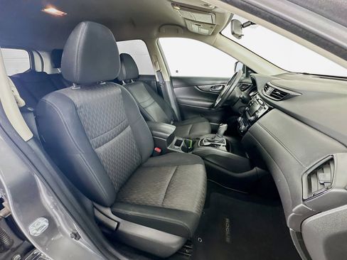 Used 2017 Nissan Rogue SV FWD image 29