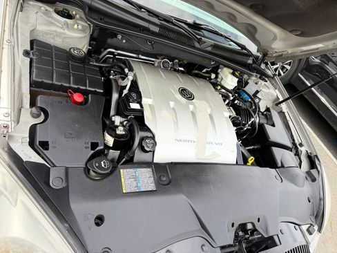Used 2007 Buick Lucerne CXL w/ Luxury Package FWD image 37