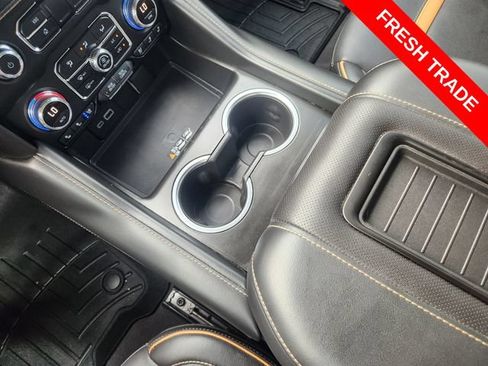 Used 2024 GMC Yukon AT4 w/ Technology Package AWD/4WD image 18