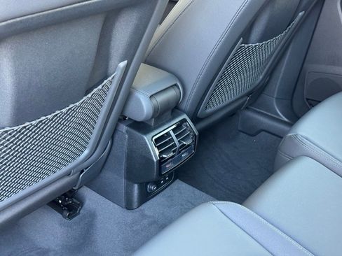 New 2025 Audi Q3 2.0T Premium image 26