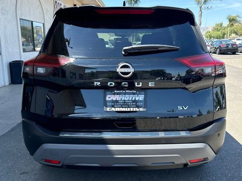 Used 2023 Nissan Rogue SV FWD image 3