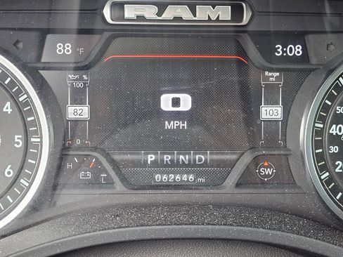 Used 2024 RAM 1500 Laramie AWD/4WD image 21