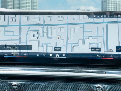 Used 2024 BMW X6 xDrive40i w/ Premium Package image 21