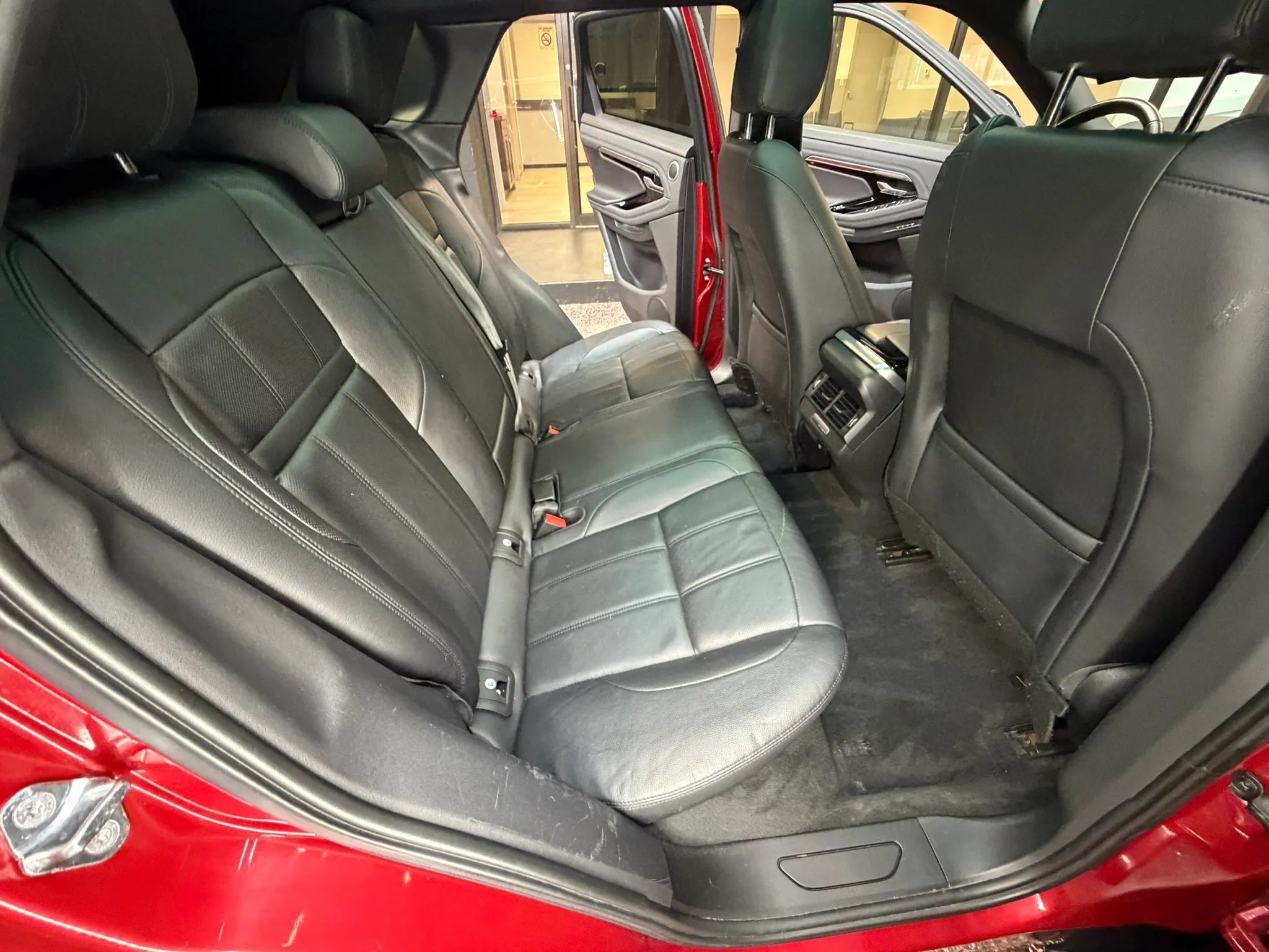 Used 2020 Land Rover Range Rover Evoque SE AWD/4WD image 32