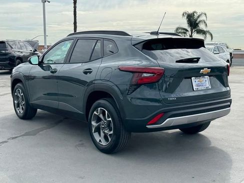 New 2026 Chevrolet Trax LT w/ LT Convenience Package image 3