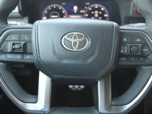 Used 2026 Toyota Tacoma TRD Sport AWD/4WD image 17