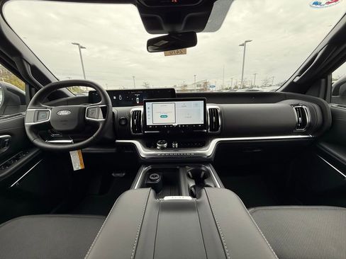 New 2026 Ford Expedition Max Platinum w/ Stealth Appearance Package image 31