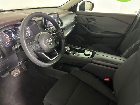 Used 2023 Nissan Rogue S AWD/4WD image 19
