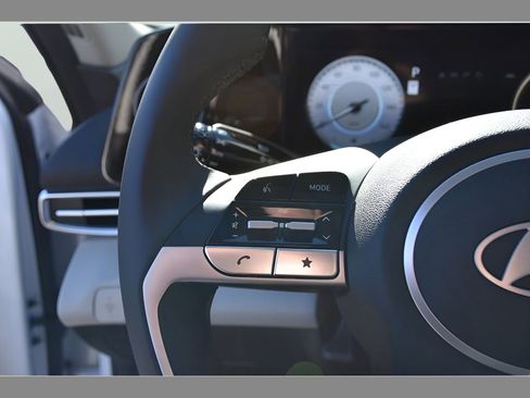New 2026 Hyundai Elantra Limited FWD image 20