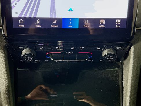 Used 2023 Jeep Grand Cherokee L Limited w/ Luxury Tech Group II image 23