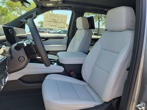 New 2026 Chevrolet Tahoe Premier AWD/4WD image 18