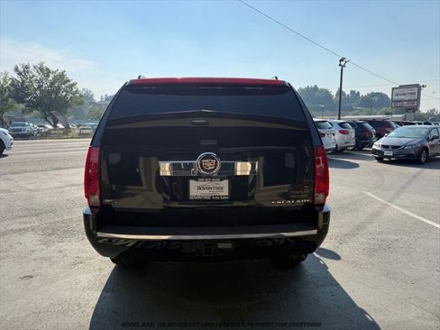Used 2010 Cadillac Escalade Premium AWD/4WD image 6