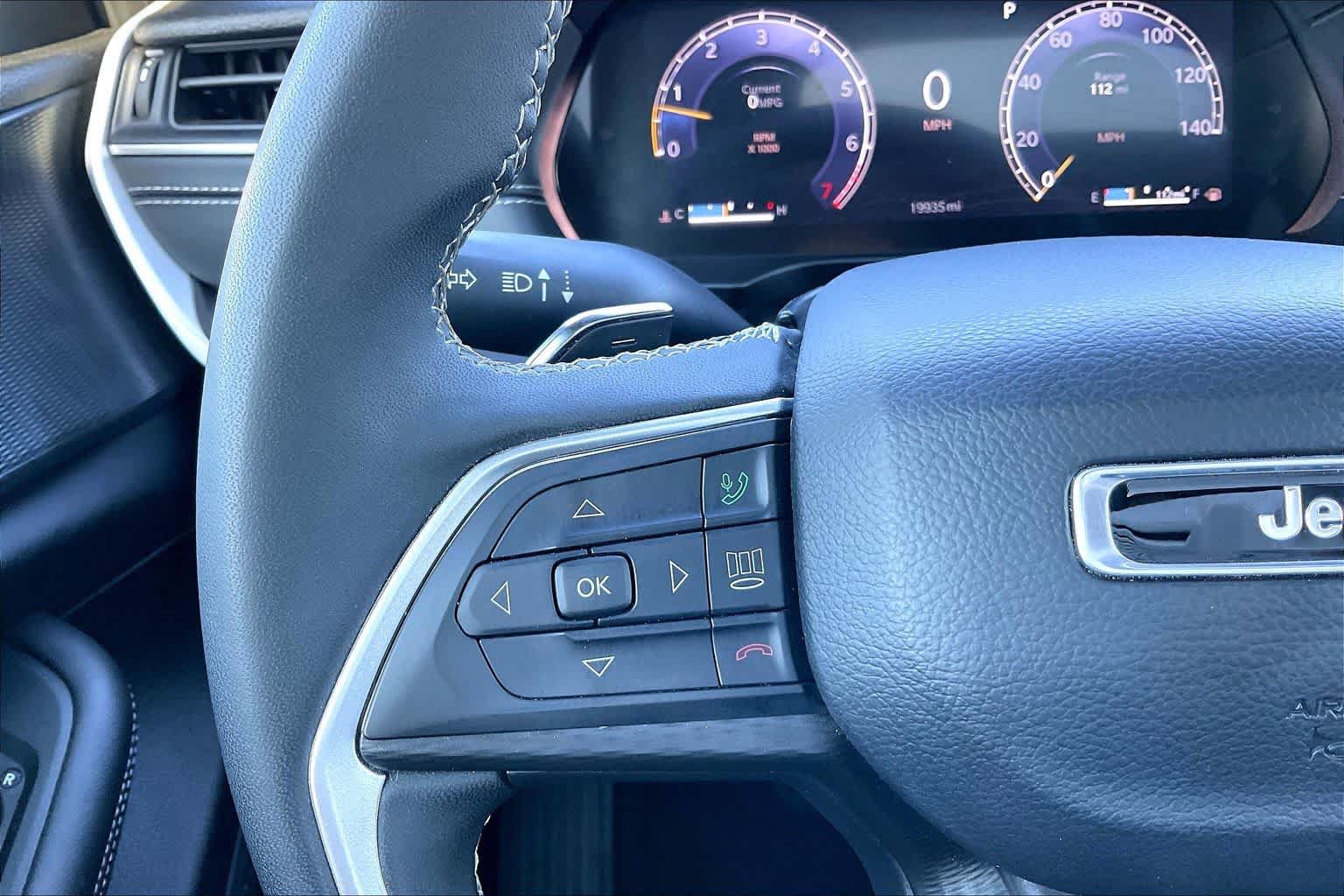 Used 2024 Jeep Grand Cherokee L Laredo RWD image 24