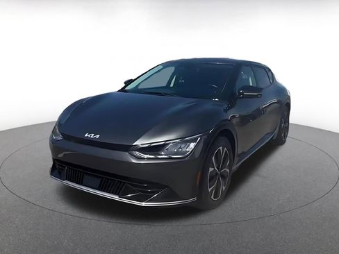 Used 2023 Kia EV6 Wind image 4