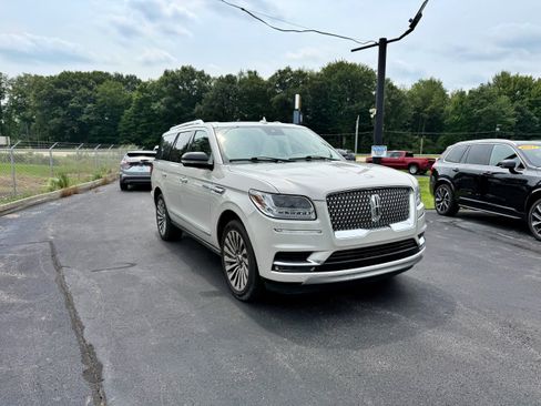 Used 2020 Lincoln Navigator Reserve w/ Luxury Package AWD/4WD image 3