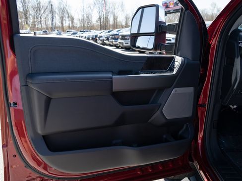 Used 2026 Ford F250 Lariat w/ Lariat Premium Package AWD/4WD image 16