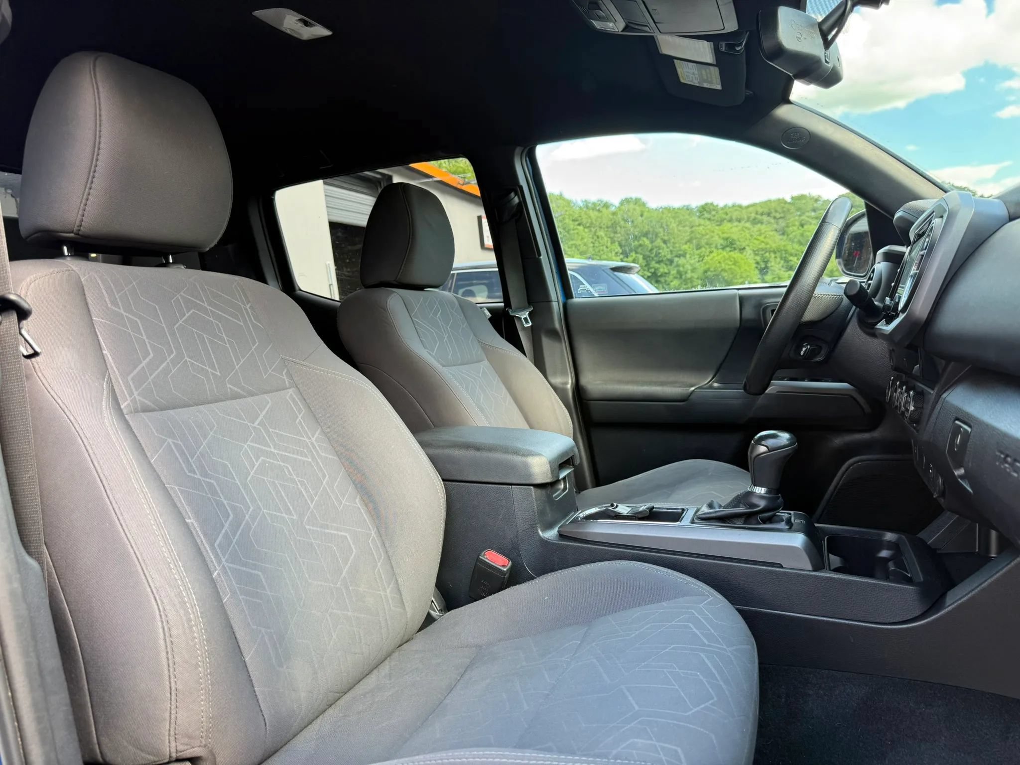 Used 2016 Toyota Tacoma TRD Sport w/ Towing Package AWD/4WD image 24