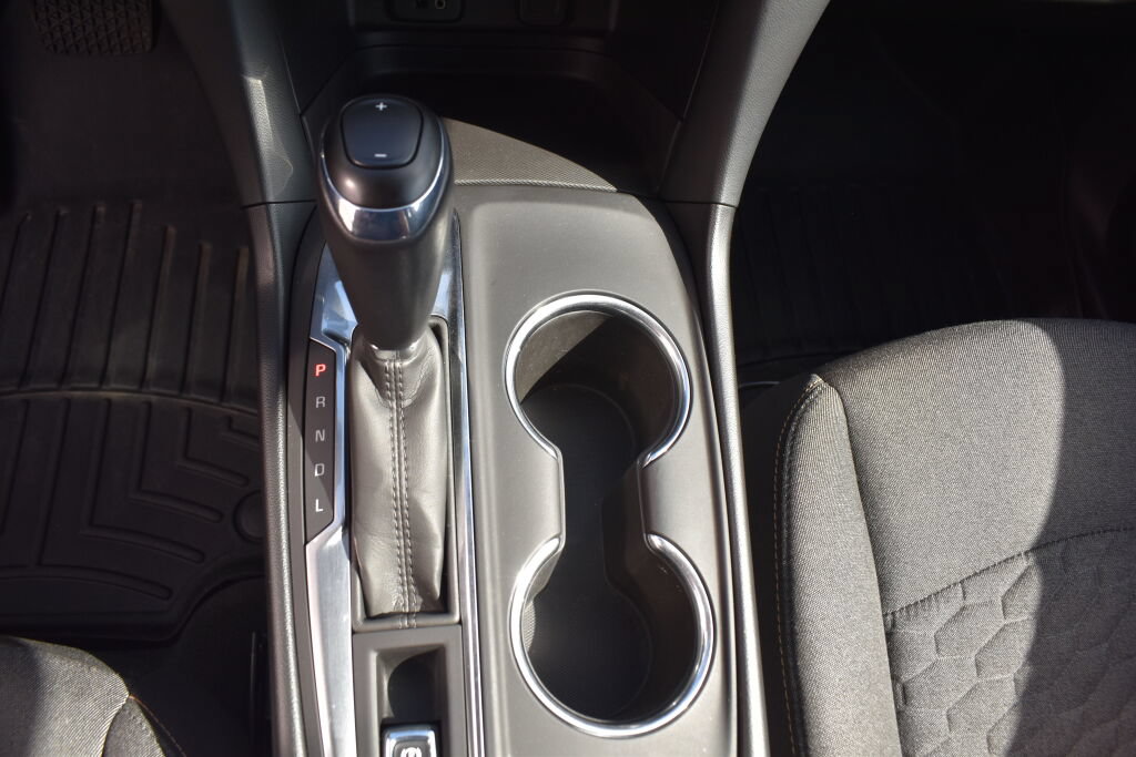 Used 2018 Chevrolet Equinox LT FWD image 13