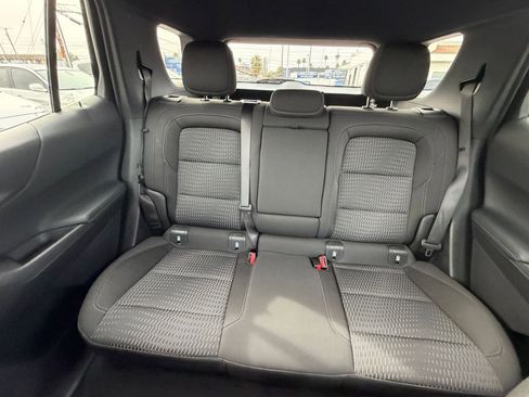 Used 2025 Chevrolet Equinox LT image 38