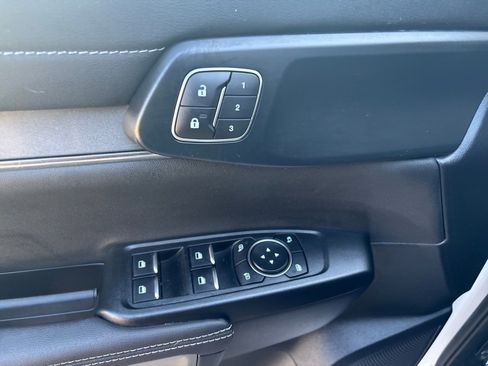 Used 2024 Ford Ranger Lariat w/ FX4 Off-Road Package image 9