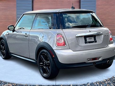 Used 2013 MINI Cooper Hardtop image 2