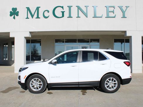 Used 2024 Chevrolet Equinox LT image 1