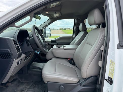 Used 2022 Ford F350 XL w/ Power Equipment Group image 13