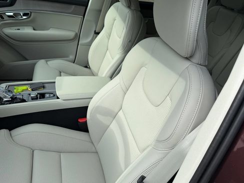 New 2026 Volvo XC90 B6 Ultra w/ Protection Package Premier AWD/4WD image 18