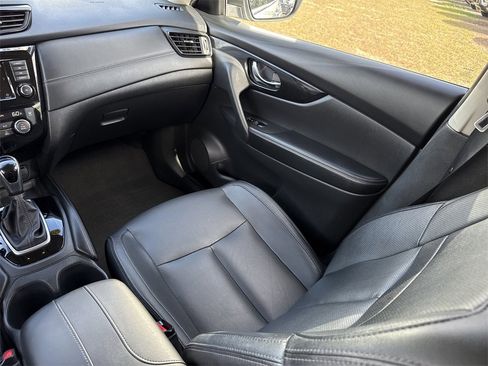 Certified 2020 Nissan Rogue SL image 31