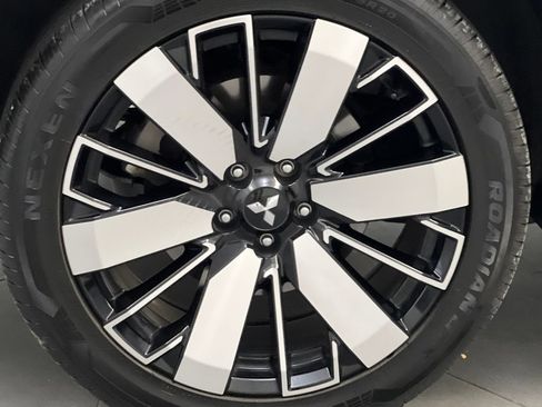 Used 2025 Mitsubishi Outlander SE AWD/4WD image 77