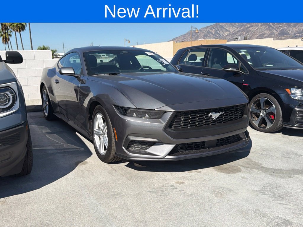 Used 2026 Ford Mustang Coupe RWD image 1