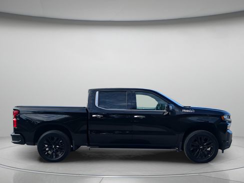 Used 2019 Chevrolet Silverado 1500 High Country w/ Technology Package AWD/4WD image 39