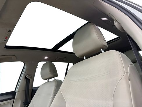 Used 2015 Volkswagen Golf TDI SE image 19