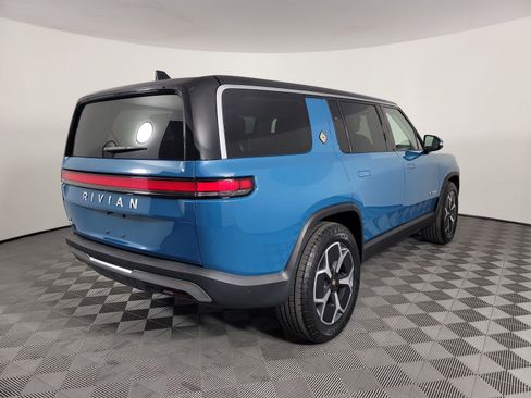Used 2024 Rivian R1S Adventure AWD/4WD image 5