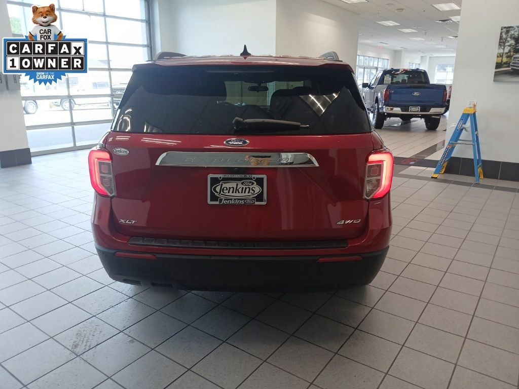 Used 2024 Ford Explorer XLT AWD/4WD image 13