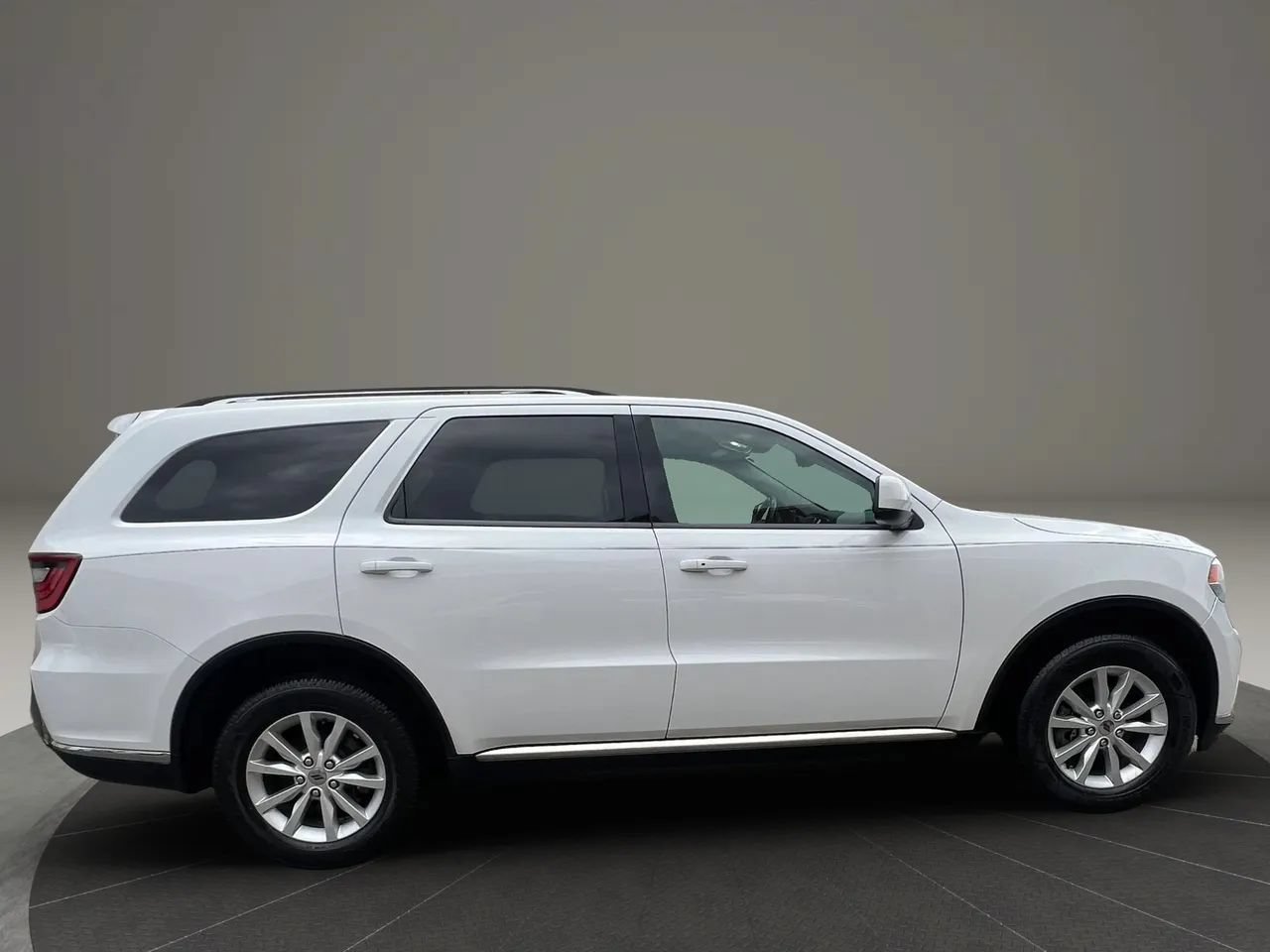 Used 2019 Dodge Durango SXT AWD/4WD image 4