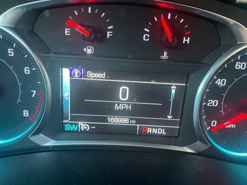 Used 2019 Chevrolet Traverse LT FWD image 9