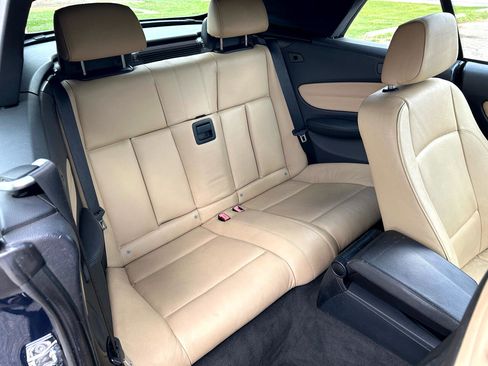 Used 2009 BMW 128i Convertible image 19